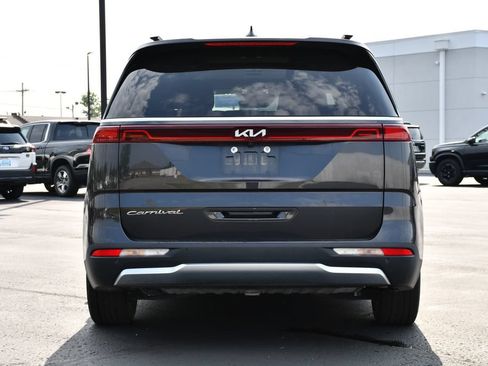 Used 2022 Kia Carnival SX Prestige FWD image 6