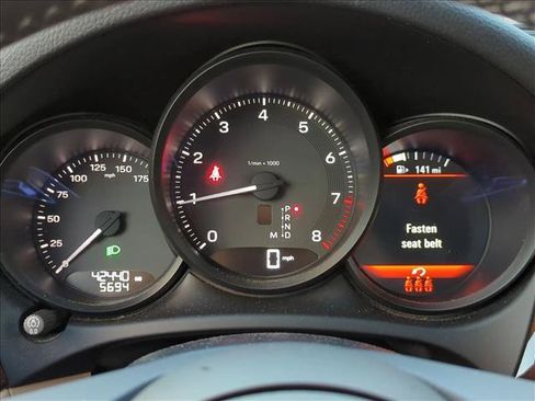 Used 2023 Porsche Macan AWD/4WD image 9