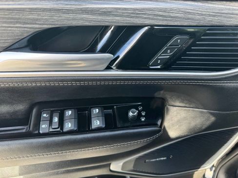 Used 2024 Jeep Wagoneer Series III image 17