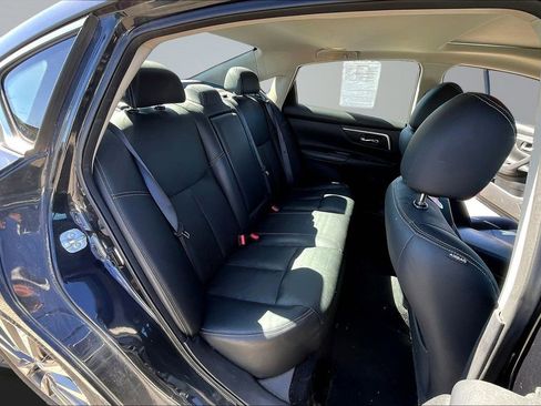 Used 2016 Nissan Altima 2.5 SL w/ 2.5 Technology Package FWD image 23