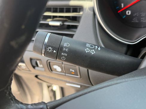 Used 2019 Chevrolet Impala Premier FWD image 30