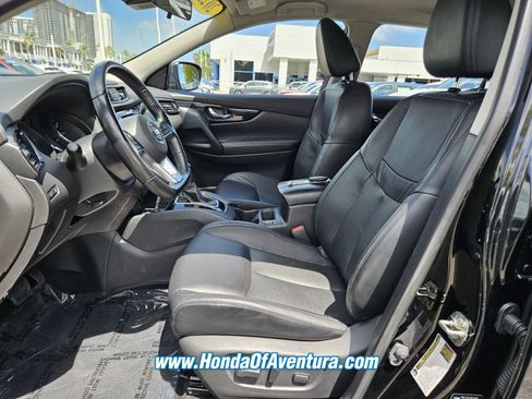 Used 2022 Nissan Rogue Sport SL AWD/4WD image 6