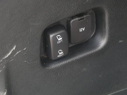 Used 2019 Ford Edge Titanium AWD/4WD image 12