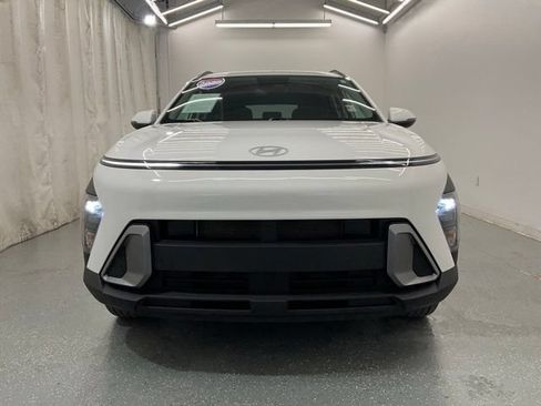 Used 2025 Hyundai Kona SEL AWD/4WD image 3