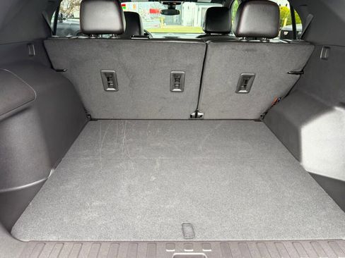 Used 2024 Chevrolet Equinox RS image 28