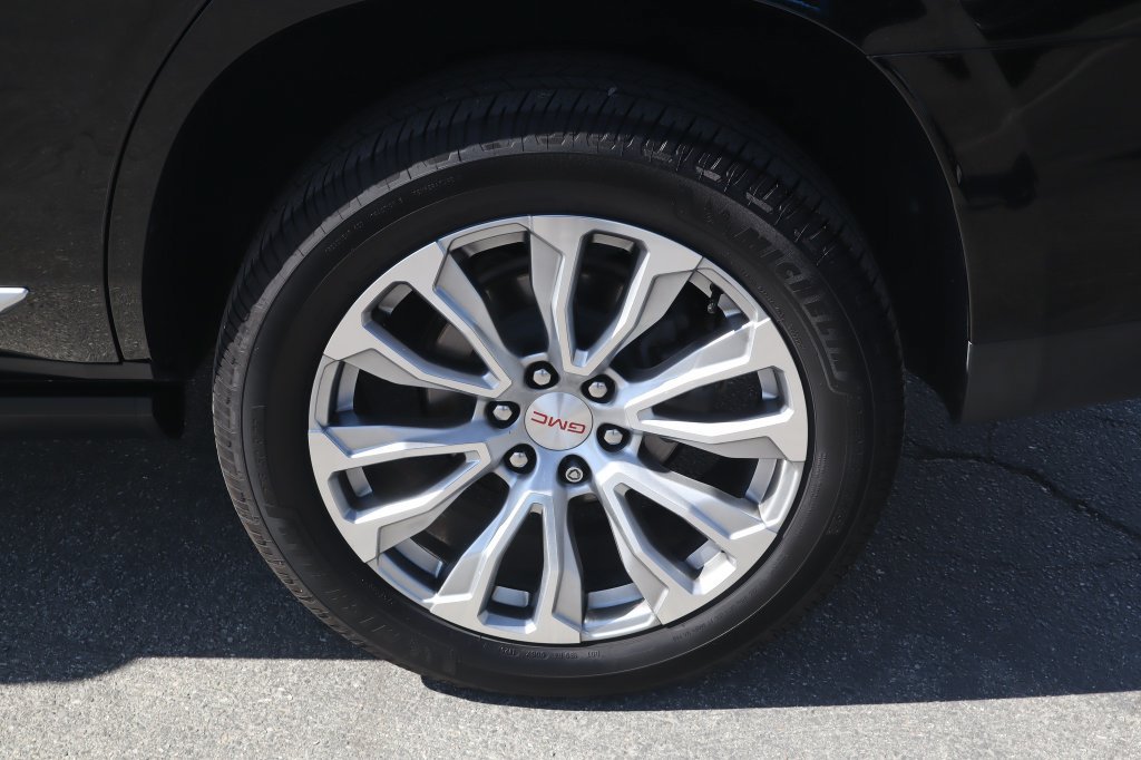 Used 2022 GMC Yukon Denali AWD/4WD image 16