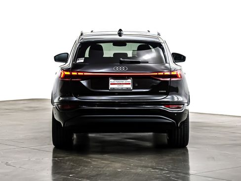 New 2025 Audi Q6 e-tron Premium image 3