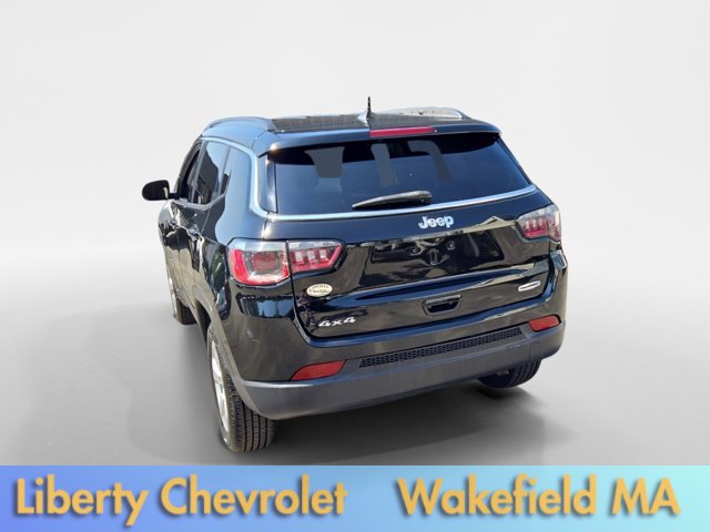 Used 2019 Jeep Compass Latitude w/ Popular Equipment Group AWD/4WD image 2