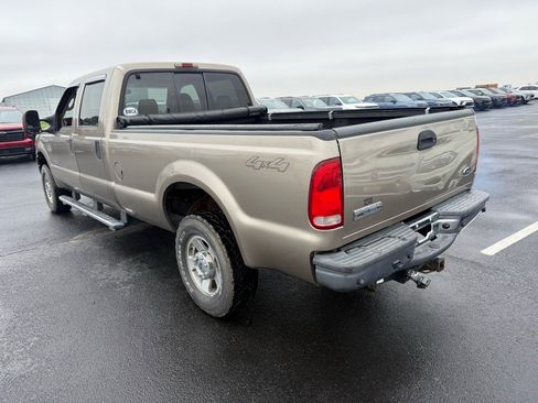 Used 2005 Ford F250 Lariat image 3