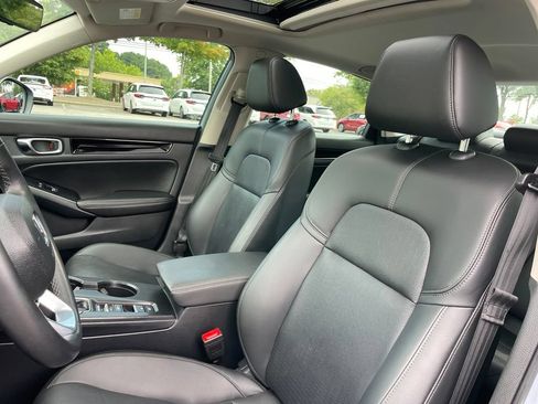Used 2024 Honda Civic Touring image 25