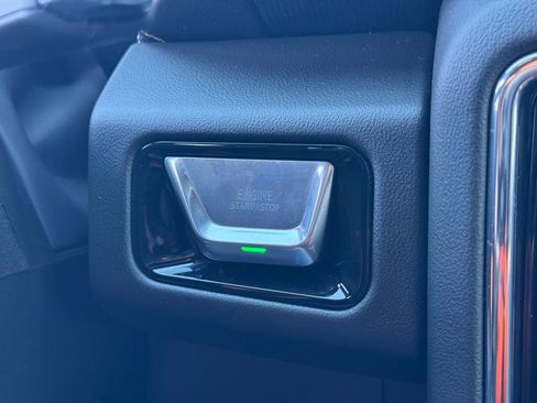 New 2026 GMC Yukon Elevation image 30