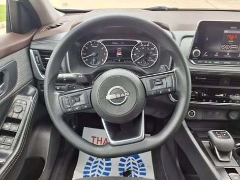 Used 2023 Nissan Rogue SV FWD image 20