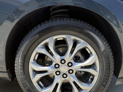 Used 2021 Buick Enclave Avenir w/ Avenir Technology Package image 32