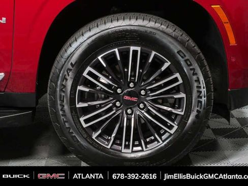 Used 2025 GMC Yukon Elevation AWD/4WD image 40