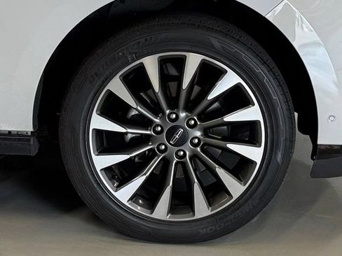 Used 2021 Lincoln Navigator Reserve w/ Luxury Package AWD/4WD image 33