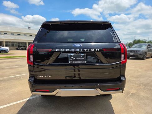 New 2026 Ford Expedition Platinum w/ Platinum Ultimate Package AWD/4WD image 6