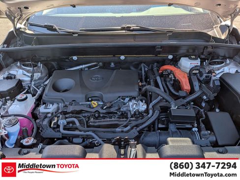 Used 2024 Toyota Venza LE AWD/4WD image 37