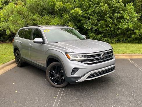 Used 2022 Volkswagen Atlas SE w/ Panoramic Sunroof Package FWD image 1