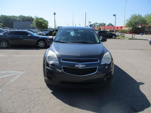 Used 2010 Chevrolet Equinox LS FWD image 3