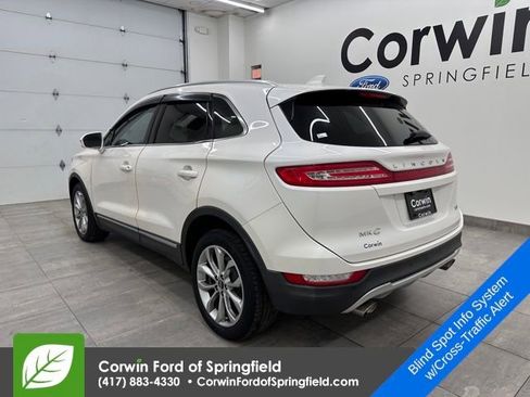 Used 2018 Lincoln MKC Select w/ Select Plus Package image 3