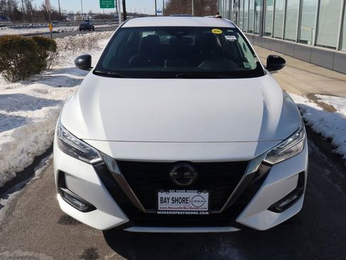 Certified 2023 Nissan Sentra SR FWD image 3