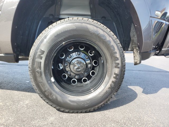 Used 2026 RAM 3500 Limited AWD/4WD image 9