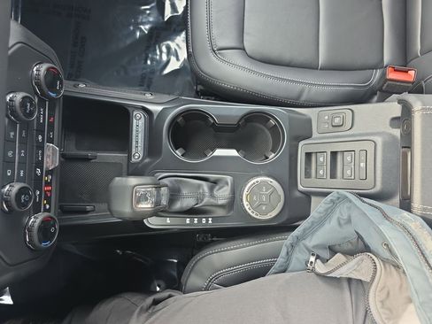 New 2026 Ford Bronco Outer Banks image 34