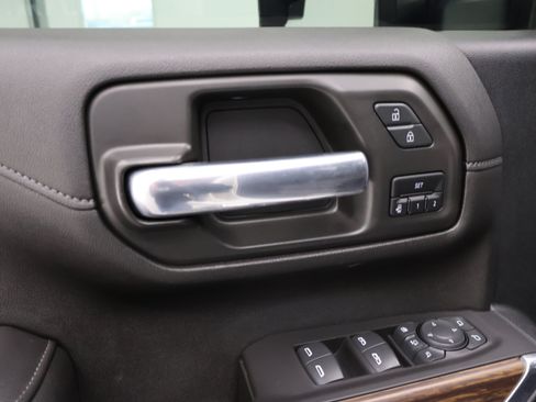 Used 2021 Chevrolet Silverado 2500 High Country w/ Z71 Off-Road Package image 48