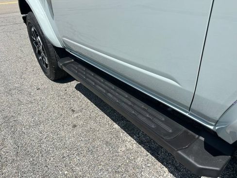 Used 2023 Ford Bronco Outer Banks AWD/4WD image 12