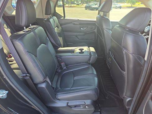 Certified 2024 Honda Pilot Touring image 29