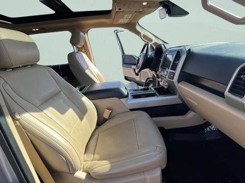 Used 2017 Ford F150 Lariat w/ Equipment Group 502A Luxury image 27