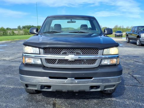 Used 2004 Chevrolet Silverado 2500 W/T AWD/4WD image 8