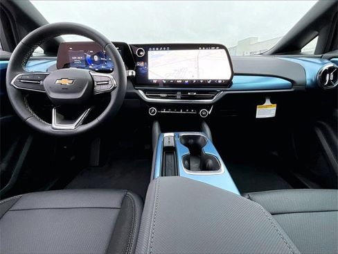 New 2026 Chevrolet Equinox EV LT image 10