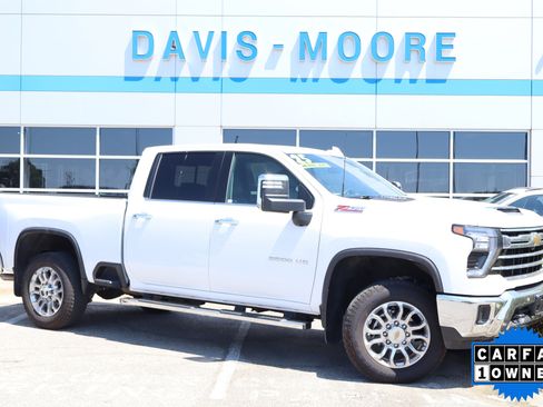 Used 2025 Chevrolet Silverado 2500 LTZ w/ LTZ Premium Package AWD/4WD image 2