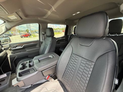 Used 2026 GMC Sierra 1500 Elevation w/ Elevation Select Package AWD/4WD image 14