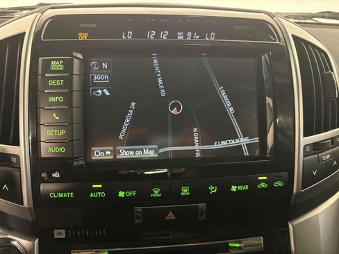 Used 2015 Toyota Land Cruiser AWD/4WD image 20