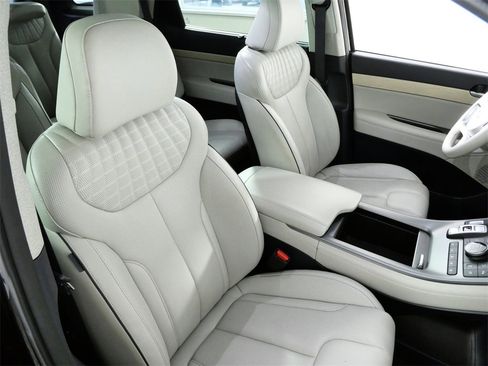 Used 2024 Hyundai Palisade Limited image 12