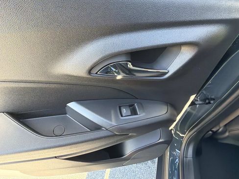 New 2026 Chevrolet Trax LT w/ Driver Confidence Package FWD image 10