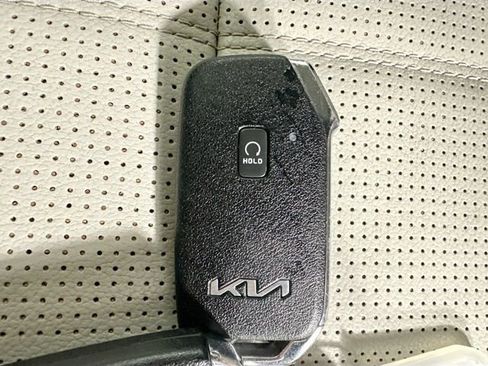 Used 2022 Kia Telluride EX w/ EX Premium Package AWD/4WD image 18