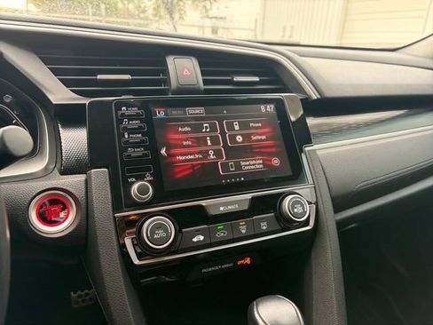 Used 2020 Honda Civic Sport image 9