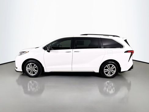 Certified 2023 Toyota Sienna XSE w/ XSE Plus Package AWD/4WD image 4