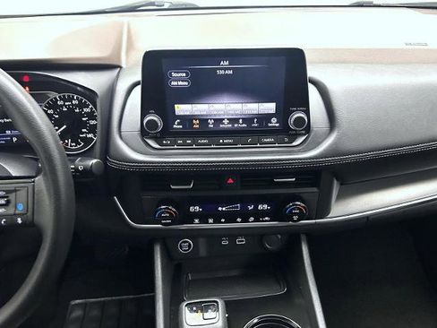 Certified 2023 Nissan Rogue SV FWD image 13