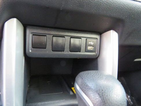 Used 2022 Toyota Corolla Cross LE w/ Moonroof Package image 25