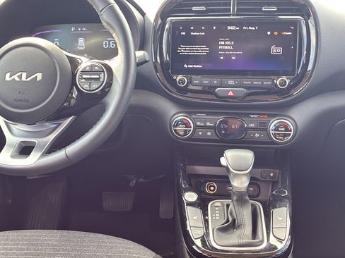 Certified 2025 Kia Soul EX FWD image 31