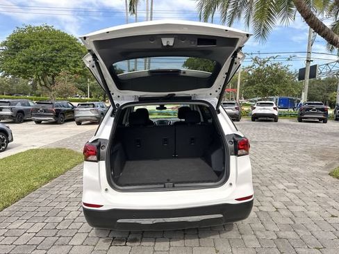 Used 2023 Chevrolet Equinox LT FWD image 28