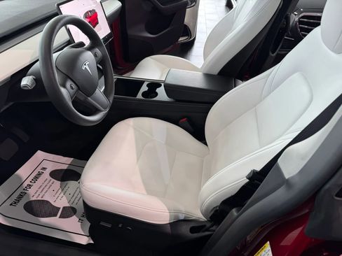 Used 2024 Tesla Model Y Long Range image 7