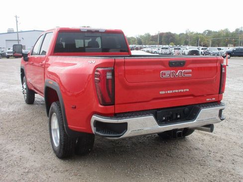 New 2026 GMC Sierra 3500 SLE w/ SLE Value Package AWD/4WD image 8