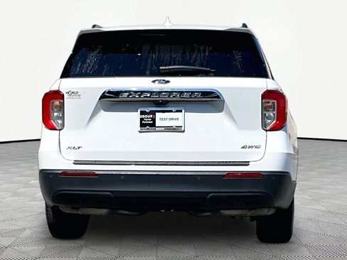 Used 2024 Ford Explorer XLT AWD/4WD image 5