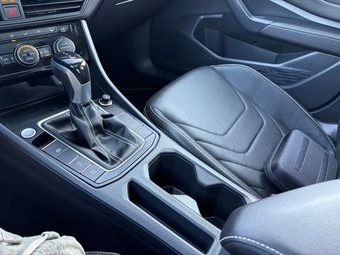 Used 2023 Volkswagen Jetta SEL FWD image 23