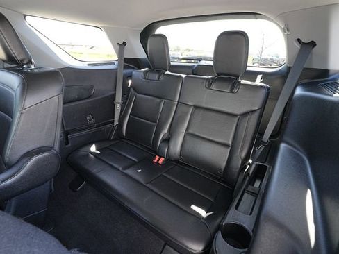 Used 2020 Ford Explorer XLT w/ Equipment Group 202A AWD/4WD image 20